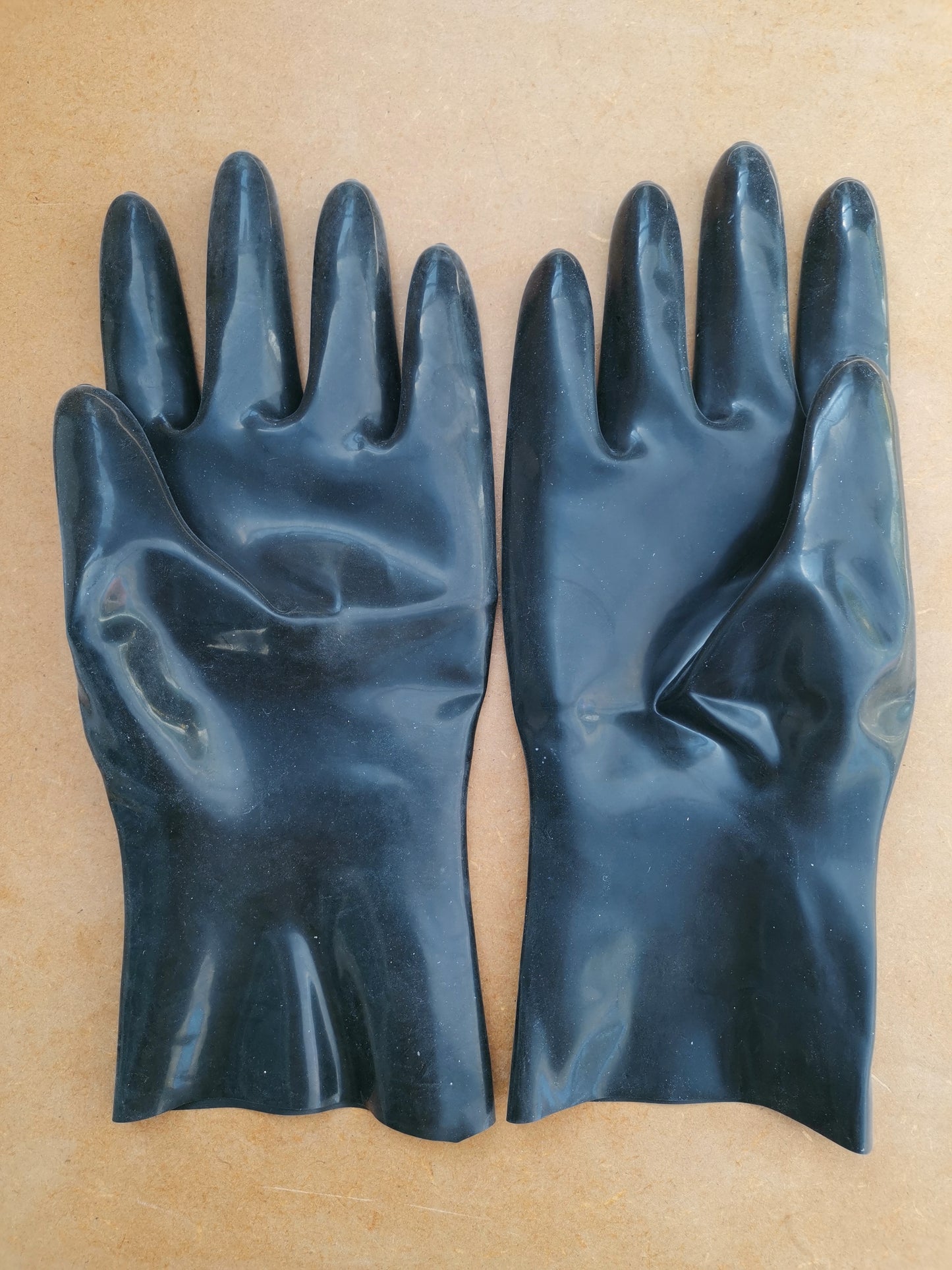 wrist gloves